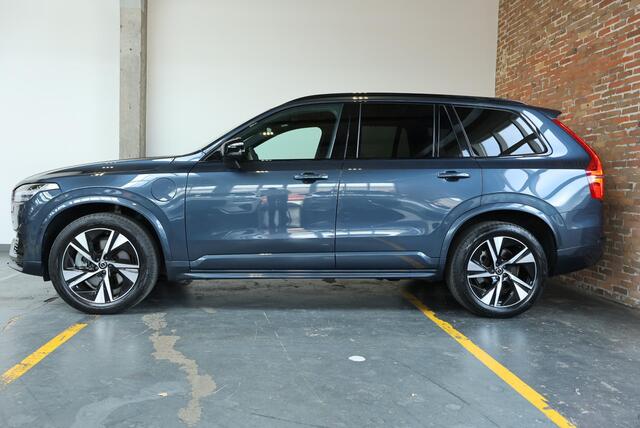Volvo XC90 T8 Recharge AWD R-Design | Bowers & Wilkins Premium Audio | Luchtvering | Longe Range | 360° Parkeercamera | Parkeersensoren voor + achter | Parkeerverwarming | Panoramadak | Stoelverwarming | Stuurwielverwarming |