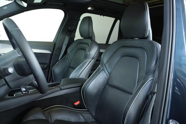 Volvo XC90 T8 Recharge AWD R-Design | Bowers & Wilkins Premium Audio | Luchtvering | Longe Range | 360° Parkeercamera | Parkeersensoren voor + achter | Parkeerverwarming | Panoramadak | Stoelverwarming | Stuurwielverwarming |