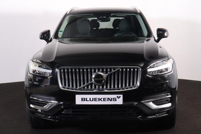 Volvo XC90 T8 Recharge AWD Core Bright - IntelliSafe Assist & Surround - Adaptieve LED koplampen - Harman/Kardon audio - Parkeercamera achter - Verwarmde voorstoelen, stuur & achterbank - Parkeersensoren voor & achter - Draadloze tel. lader - Extra getint glas - Inklapbare trekhaak - 20' LMV