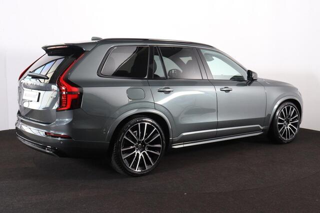 Volvo XC90 T8 Recharge AWD Ultra Dark Exec. Ed. - Luchtvering - Panorama/schuifdak - IntelliSafe Assist & Surround - 360º Camera - Bowers & Wilkins audio - Adaptieve LED koplampen - Verwarmde voorstoelen, stuur & achterbank - Parkeersensoren voor & achter - Elektr. bedienb. voorstoelen met geheugen - Geventileerde voorstoelen - Head up display - Draadloze tel. lader - Extra getint glas - 22' LMV