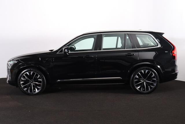 Volvo XC90 T8 Recharge AWD Ultra Dark - Luchtvering - Panorama/schuifdak - IntelliSafe Assist & Surround - 360º Camera - Bowers & Wilkins audio - Adaptieve LED koplampen - Verwarmde voorstoelen, stuur & achterbank - Parkeersensoren voor & achter - Elektr. bedienb. voorstoelen met geheugen - Draadloze tel. lader - Inklapbare trekhaak - 21' LMV