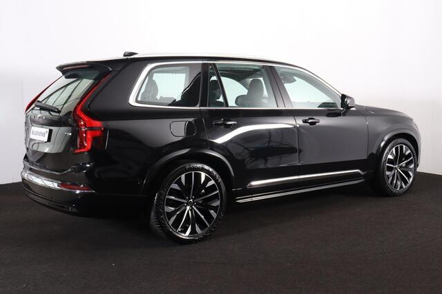 Volvo XC90 T8 Recharge AWD Ultra Dark - Luchtvering - Panorama/schuifdak - IntelliSafe Assist & Surround - 360º Camera - Bowers & Wilkins audio - Adaptieve LED koplampen - Verwarmde voorstoelen, stuur & achterbank - Parkeersensoren voor & achter - Elektr. bedienb. voorstoelen met geheugen - Draadloze tel. lader - Inklapbare trekhaak - 21' LMV