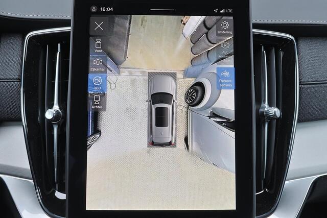 Volvo XC90 T8 Recharge AWD Ultra Dark Exec. Ed. - Luchtvering - Panorama/schuifdak - IntelliSafe Assist & Surround - 360º Camera - Bowers & Wilkins audio - Adaptieve LED koplampen - Verwarmde voorstoelen, stuur & achterbank - Parkeersensoren voor & achter - Elektr. bedienb. voorstoelen met geheugen - Geventileerde voorstoelen - Head up display - Draadloze tel. lader - 22' LMV