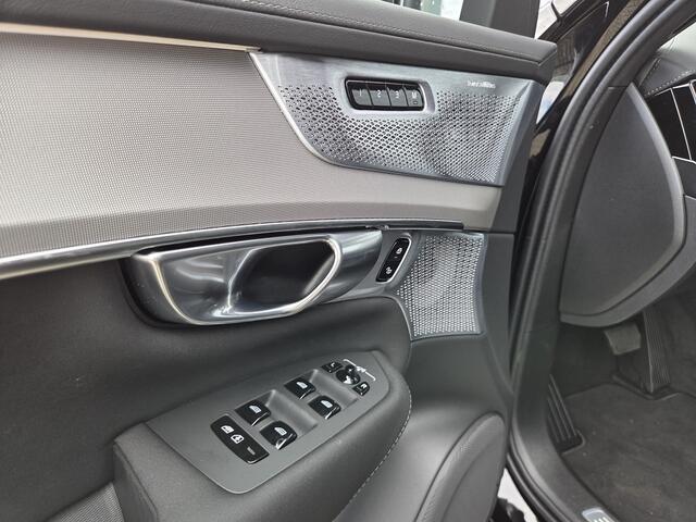 Volvo XC90 T8 Plug-in hybrid AWD Ultra Bright Exec. Ed. | Gratis trekhaak | Executive | Luchtvering | Gelaagd Glas | Bowers & Wilkins | Massage & Ventilatie Stoelen | Panoramadak |