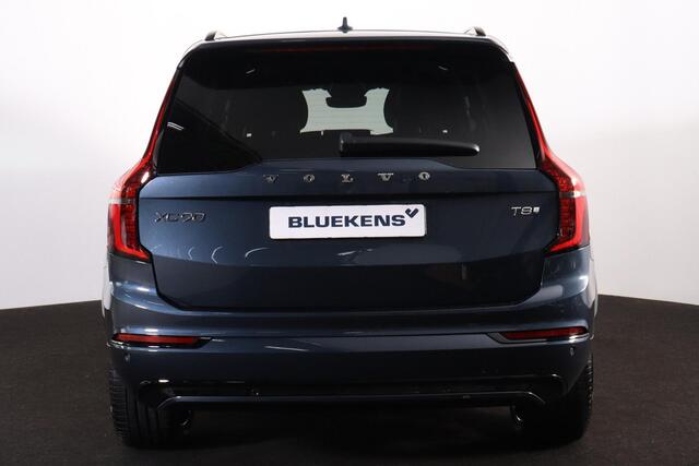 Volvo XC90 T8 Recharge AWD Ultra Dark Exec. Ed. - Panorama/schuifdak - Luchtvering - IntelliSafe Assist & Surround - 360º Camera - Bowers & Wilkins audio - Verwarmde voorstoelen, stuur & achterbank - Parkeersensoren voor & achter - Elektr. bedienb. voorstoelen met geheugen - Head up display - Draadloze tel. lader - Extra getint glas - 22'' LMV