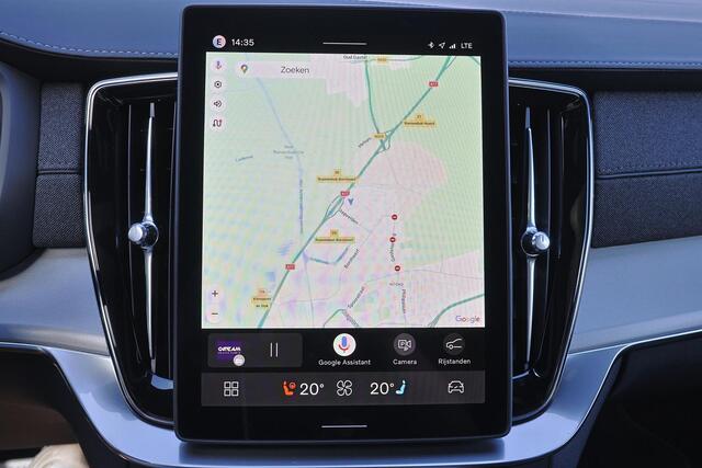 Volvo XC90 T8 Recharge AWD Ultra Dark Exec. Ed. - Panorama/schuifdak - Luchtvering - IntelliSafe Assist & Surround - 360º Camera - Bowers & Wilkins audio - Verwarmde voorstoelen, stuur & achterbank - Parkeersensoren voor & achter - Elektr. bedienb. voorstoelen met geheugen - Head up display - Draadloze tel. lader - Extra getint glas - 22'' LMV