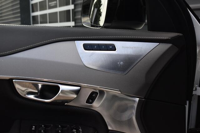 Volvo XC90 2.0 T8 Recharge AWD R-Design *Orig. NL* | Panorama | Trekhaak | Luchtvering | B&W Audio | 22'' Wielen | Head- Up |