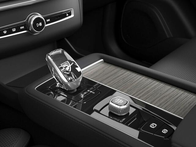 Volvo XC90 2.0 T8 Plug-in hybrid AWD Ultra Dark Executive Edition Automaat / Panoramadak / 22" velgen / Privacy Glass / Luchtvering