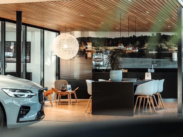 Volvo XC90 2.0 T8 Plug-in hybrid AWD Ultra Dark Executive Edition Automaat / Panoramadak / 22" velgen / Privacy Glass / Luchtvering