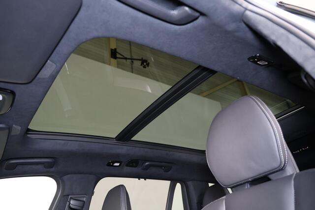 Volvo XC90 T8 Recharge AWD Ultra Black Ed. Exec. - Luchtvering - Panorama/schuifdak - IntelliSafe Assist & Surround - 360º Camera - Bowers & Wilkins audio - Adaptieve LED koplampen - Verwarmde voorstoelen, stuur & achterbank - Parkeersensoren voor & achter - Elektr. bedienb. voorstoelen met geheugen - Geventileerde voorstoelen - Head up display - Draadloze tel. lader - Extra getint glas - 22' LMV