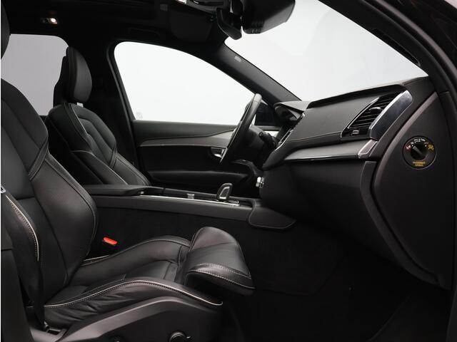 Volvo XC90 2.0 T8 Recharge AWD R-Design / Luchtvering / B&W audio / Trekhaak / Head up displ. / 22"
