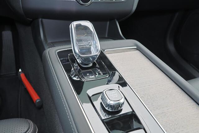Volvo XC90 T8 Recharge AWD Ultra Dark - Luchtvering - Panorama/schuifdak - IntelliSafe Assist & Surround - 360º Camera - Bowers & Wilkins audio - Adaptieve LED koplampen - Verwarmde voorstoelen, stuur & achterbank - Parkeersensoren voor & achter - Elektr. bedienb. voorstoelen met geheugen - Geventileerde voorstoelen - Draadloze tel. lader - Extra getint glas - Inklapbare trekhaak - 22' LMV – foto 10