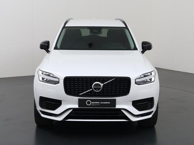 Volvo XC90 2.0 T8 Plug-in hybrid AWD Plus Dark | SOH 98% | 7-Zitplaatsen | Harman/Kardon Audio | Ele.verstelbare stoelen + geheugen | 360 Camera | Stoelverwarming voor + achter | Stuurverwarming | Adaptieve Cruise Control |