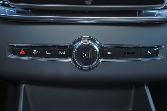 Volvo XC90 T8 Recharge AWD Ultra Black Ed. Exec. - Luchtvering - Panorama/schuifdak - IntelliSafe Assist & Surround - 360º Camera - Bowers & Wilkins audio - Adaptieve LED koplampen - Verwarmde voorstoelen, stuur & achterbank - Parkeersensoren voor & achter - Elektr. bedienb. voorstoelen met geheugen - Geventileerde voorstoelen - Head up display - Draadloze tel. lader - Extra getint glas - 22' LMV
