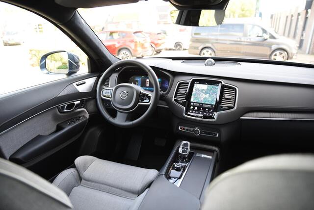 Volvo XC90 2.0 T8 Recharge AWD Ultimate Bright Luchtvering - Pano - Trekhaak