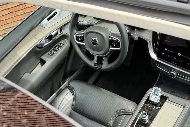 Volvo XC90 T8 Plug-in hybrid AWD Ultra Bright | Bowers & Wilkins | Panoramadak | Luchtvering | Trekhaak, inklapbaar | Massagestoelen | Head-Up Display | Extra getint glas | 360 graden camera | Geventileerde voorstoelen | 20 inch. lichtmetalen velgen | Stoel-/ stuurwielverwarming | Verwarmde achterbank | Pilot assist – foto 10