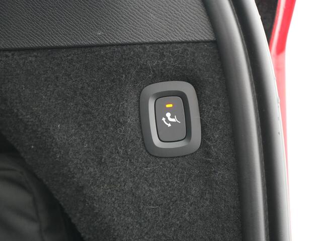 Volvo XC90 Recharge AWD Plus Dark Long Range 7 Persoons PHEV 456pk Dealer O.H | Trekhaak Af Fabriek | Panodak | Adaptive Cruise | 360 Camera | Harman / Kardon | Lederen Sportstoelen Memory & Verwarmd | Keyless | Blis | Stuur Verwarmd | Apple Carplay | Plug In Hybrid – foto 10