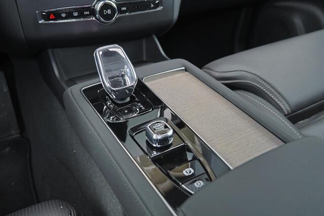 Volvo XC90 T8 Recharge AWD Plus Dark - IntelliSafe Assist & Surround - Panorama/schuifdak - Luchtvering - 360º Camera - Bowers & Wilkins audio - Adaptieve LED koplampen - Verwarmde voorstoelen, stuur & achterbank - Parkeersensoren voor & achter - Elektr. bedienb. voorstoelen met geheugen - Extra getint glas - Draadloze tel. lader - Inklapbare trekhaak - 21' LMV – foto 10