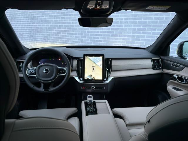 Volvo XC90 T8 Plug-in hybrid AWD Ultra Dark | Luchtvering | Trekhaak | Keyless Entry | Schuif-/Kanteldak | Elek. Verst. Voorstoelen | 360° Camera | Head-up Display | Harman Kardon Audio – foto 5
