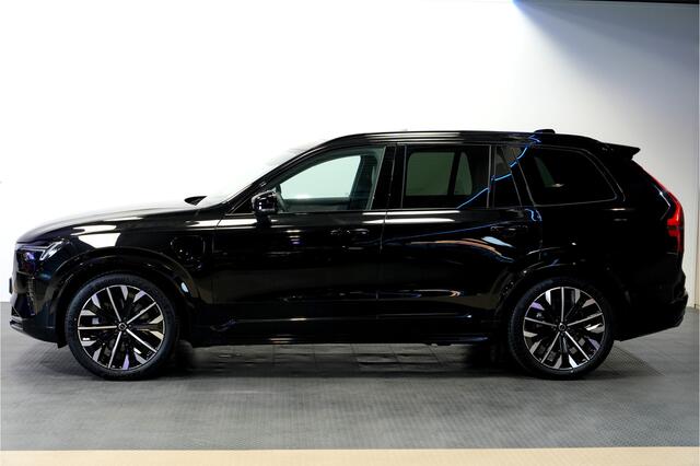 Volvo XC90 2.0 T8 AWD 335kW/456pk Aut8 Recharge Ultra Dark 7P BOWERS&WILKINS + LUCHTVERING + MASSAGE + EL.TREKHAAK + ADAPT.CRUISE + PANORAMADAK + HEAD-UP + STOELVERWARMIN V&A + STUURVERWARMING + LEDEREN DASHBOARD + 360 CAMERA + STOELVENTILATIE + 21" LM-VELGEN!! – foto 3