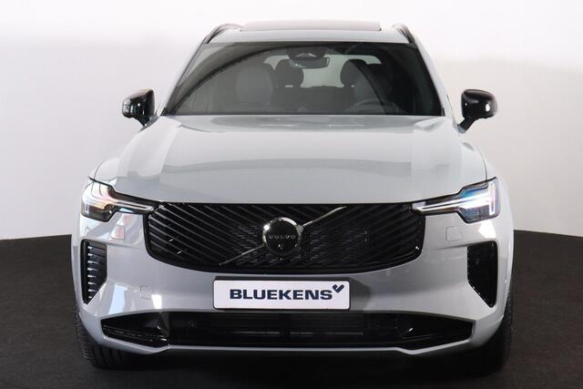 Volvo XC90 T8 Recharge AWD Ultra Black Ed. Exec. - Luchtvering - Panorama/schuifdak - IntelliSafe Assist & Surround - 360º Camera - Bowers & Wilkins audio - Adaptieve LED koplampen - Verwarmde voorstoelen, stuur & achterbank - Parkeersensoren voor & achter - Elektr. bedienb. voorstoelen met geheugen - Head up display - Draadloze tel. lader - Extra getint glas - 22' LMV – foto 2