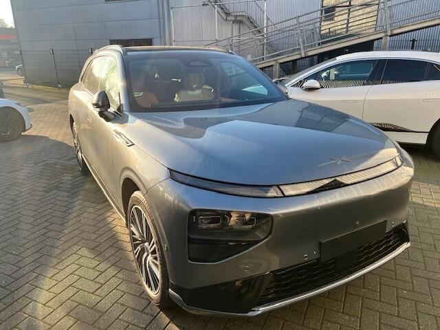 Xpeng G9 RWD Long Range 94.6 kWh Trekhaak | 21 inch velgen | Stoelventilatie | Panoramadak | Trekhaak | Interieur Zadelbruin Nappa leather