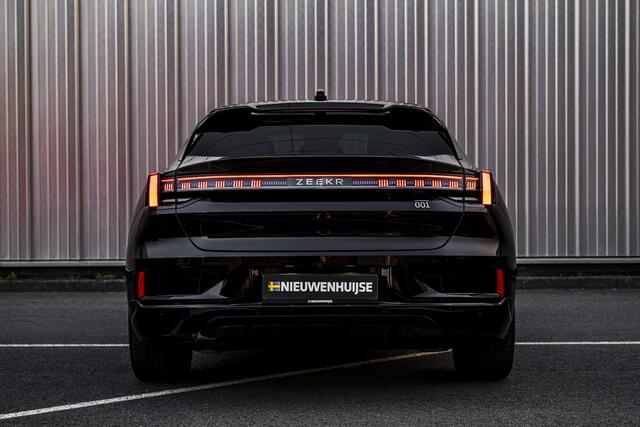 Zeekr 001 AWD Sport Edition 100 kWh | Stoelventilatie | Stoelmassage | Warmtepomp | 22kW Lader | V2L | Panoramadak | Elektrisch Verstelbare Voorstoelen en Stuurkolom | Navigatie | Elektrische Achterklep