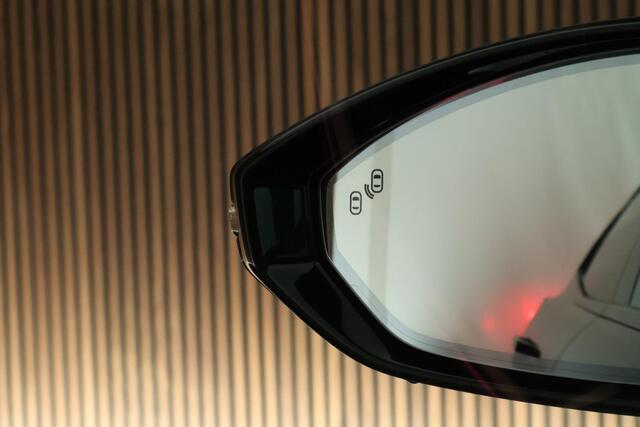 Zeekr 001 AWD Privilege 544pk 100 kWh SOH 97% HUD Luchtvering Yamaha Audio 360Camera Panoramadak Geventileerde Massagestoelen