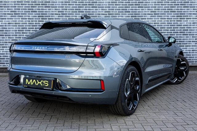 Zeekr 001 AWD Performance 100 kWh | V2L | 22kW Lader | Warmtepomp | Panoramadak | Head-up Display | 360 Graden Camera | Keyless Entry | Elektrische Achterklep | Elektrisch Verstelbare Voorstoelen en Stuurkolom | Stoelverwarming voor en achter | Cruise Control Adaptief | Dodehoekdetectie | Navigatie | Apple Carplay | Android Auto