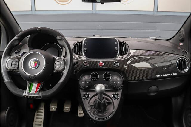 Abarth 595 1.4 T-Jet Esseesse 70th Vol opties 210PK Akrapovic Limited ed. Garantie