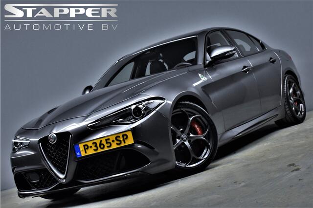Alfa Romeo GIULIA 2.9 V6 510pk Automaat Quadrifoglio Keramisch/Carbon/Camera/Navi/Led/Leer/Alcantara/Adap.Cruise/Lmv19"