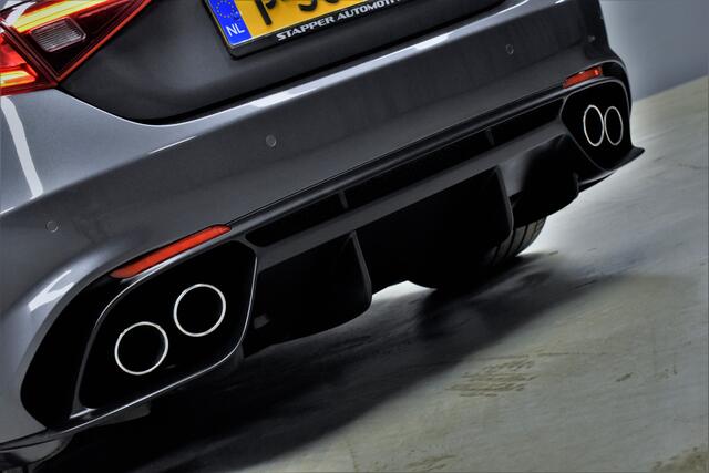 Alfa Romeo GIULIA 2.9 V6 510pk Automaat Quadrifoglio Keramisch/Carbon/Camera/Navi/Led/Leer/Alcantara/Adap.Cruise/Lmv19"