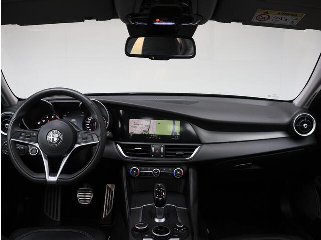 Alfa Romeo GIULIA 2.0 T AWD Veloce | Stoel&Stuurverwarming | Navigatie | 280 PK |
