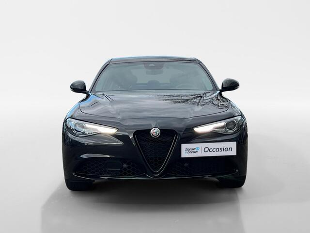 Alfa Romeo GIULIA 2.0T B-Tech | 200PK | 19 INCH | AD.CRUISE | CAMERA | STOEL & STUURVERWARMING |