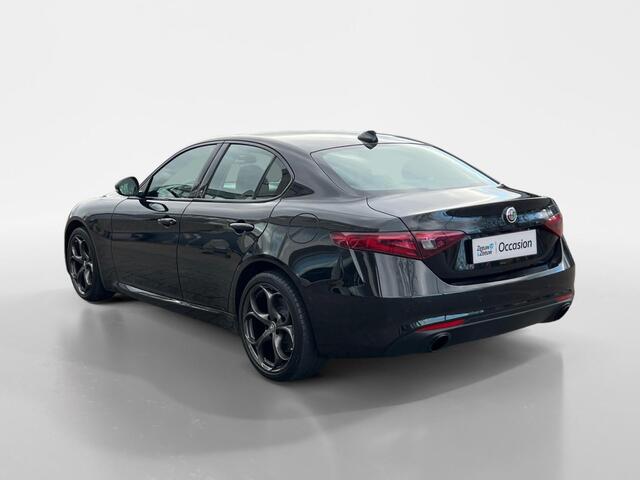 Alfa Romeo GIULIA 2.0T B-Tech | 200PK | 19 INCH | AD.CRUISE | CAMERA | STOEL & STUURVERWARMING |