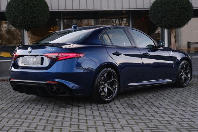 Alfa Romeo GIULIA 2.9 V6 Quadrifoglio MonteCarlo Blue Carbon