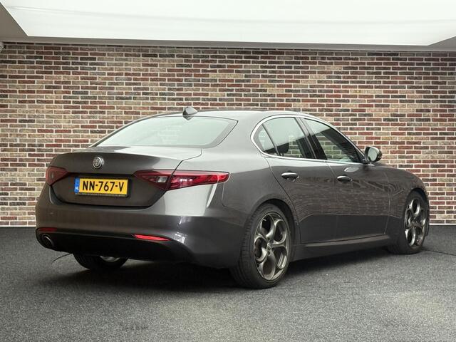 Alfa Romeo GIULIA 2.0T Super Leder | Xenon | Automaat | Rijklaar