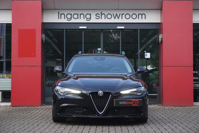 Alfa Romeo GIULIA 2.2 Eco Business Super | Origineel NL | Camera | Cruise Control | Leder | Navigatie | Airco |