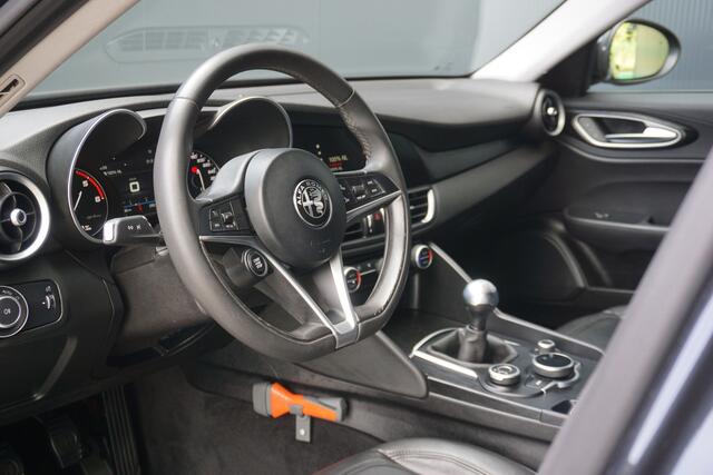 Alfa Romeo GIULIA 2.2 Eco Business Super | Origineel NL | Camera | Cruise Control | Leder | Navigatie | Airco |