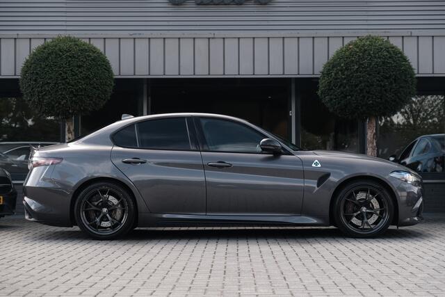Alfa Romeo GIULIA 2.9 V6 Quadrifoglio Facelift MY2021 Dealer Onderhouden Grigio Vesuvio