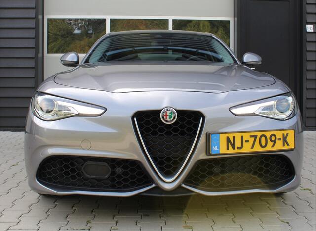 Alfa Romeo GIULIA 2.0 T 280Pk Q4 AWD Veloce | Panoramadak | Origineel NL
