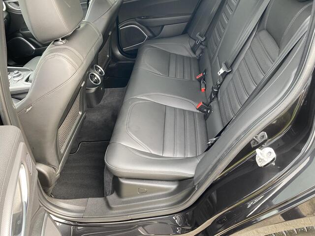 Alfa Romeo GIULIA 2.0 T Veloce Ti AWD 38.988 KM nieuwstaat!!