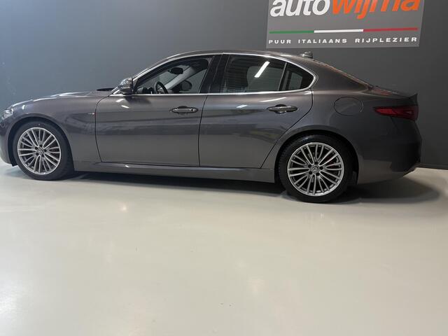Alfa Romeo GIULIA 2.0T Super 200pk of 310pk Veloce interieur, Schakelflippers