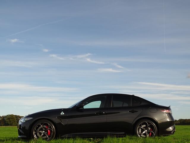 Alfa Romeo GIULIA 2.9 V6 Quadrifoglio | BTW-auto | Akrapovic | Carbon | Keyless entree