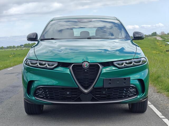 Alfa Romeo Tonale 1.3T PHEV Edizione Speciale | Verde Montreal