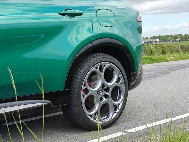 Alfa Romeo Tonale 1.3T PHEV Edizione Speciale | Verde Montreal