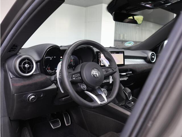 Alfa Romeo Tonale 1.5T Hybrid Veloce | Pano-Dak | Matrix Led | 360 Camera | ACC |