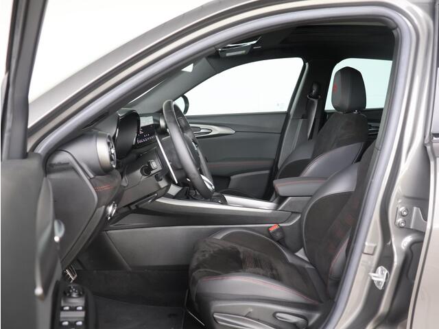 Alfa Romeo Tonale 1.5T Hybrid Veloce | Pano-Dak | Matrix Led | 360 Camera | ACC |