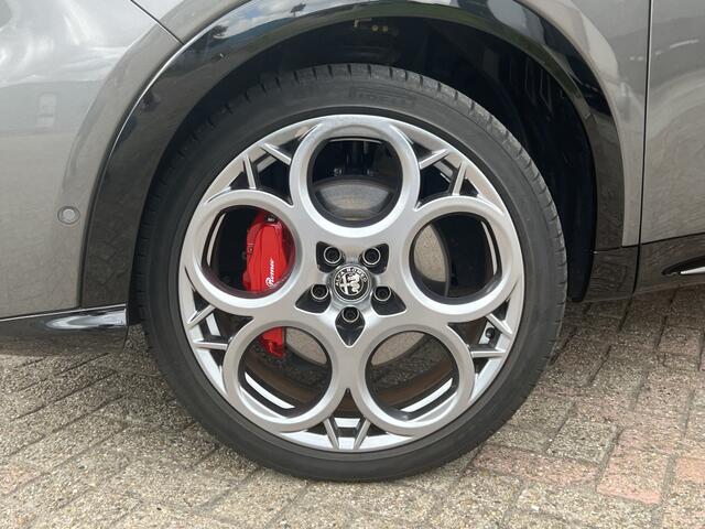 Alfa Romeo Tonale 1.3T PHEV 280 PK Veloce | Pano | Leder | Harman | Winter | 20"