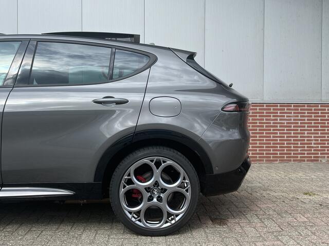 Alfa Romeo Tonale 1.3T PHEV 280 PK Veloce | Pano | Leder | Harman | Winter | 20"